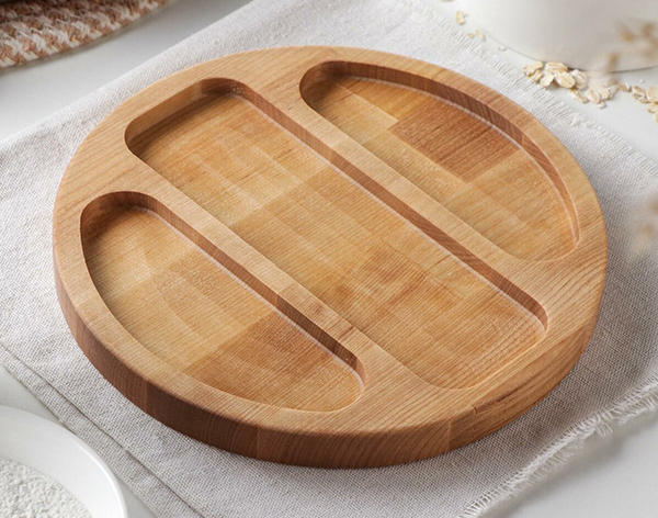 ไม้ชนิดใดที่เหมาะสำหรับการทำโต๊ะอาหาร?